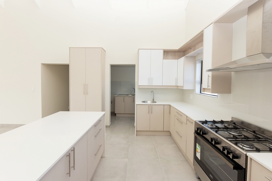 3 Bedroom Property for Sale in Brittania Beach Estate Western Cape